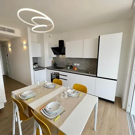 Blu Homes Efstyle ليدو دي يسولو