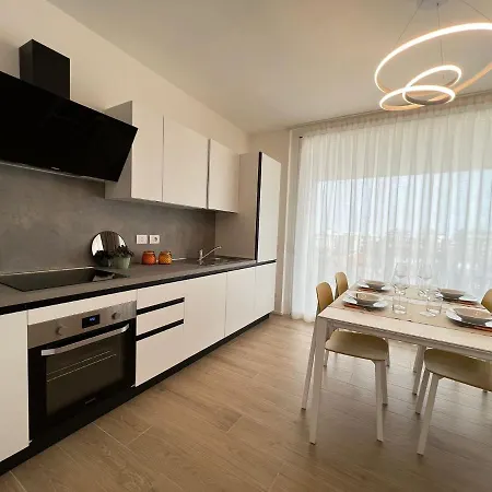 Blu Homes Efstyle * ليدو دي يسولو