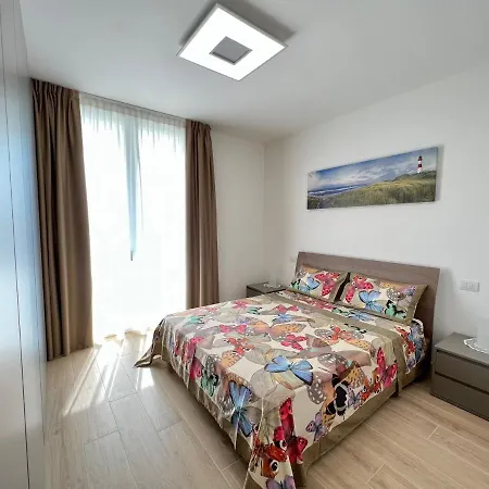 Blu Homes Efstyle * ليدو دي يسولو