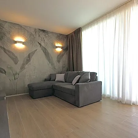 Apartment Blu Homes Efstyle *